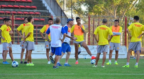 Sarmiento, con equipo confirmado, recibe a los salteños